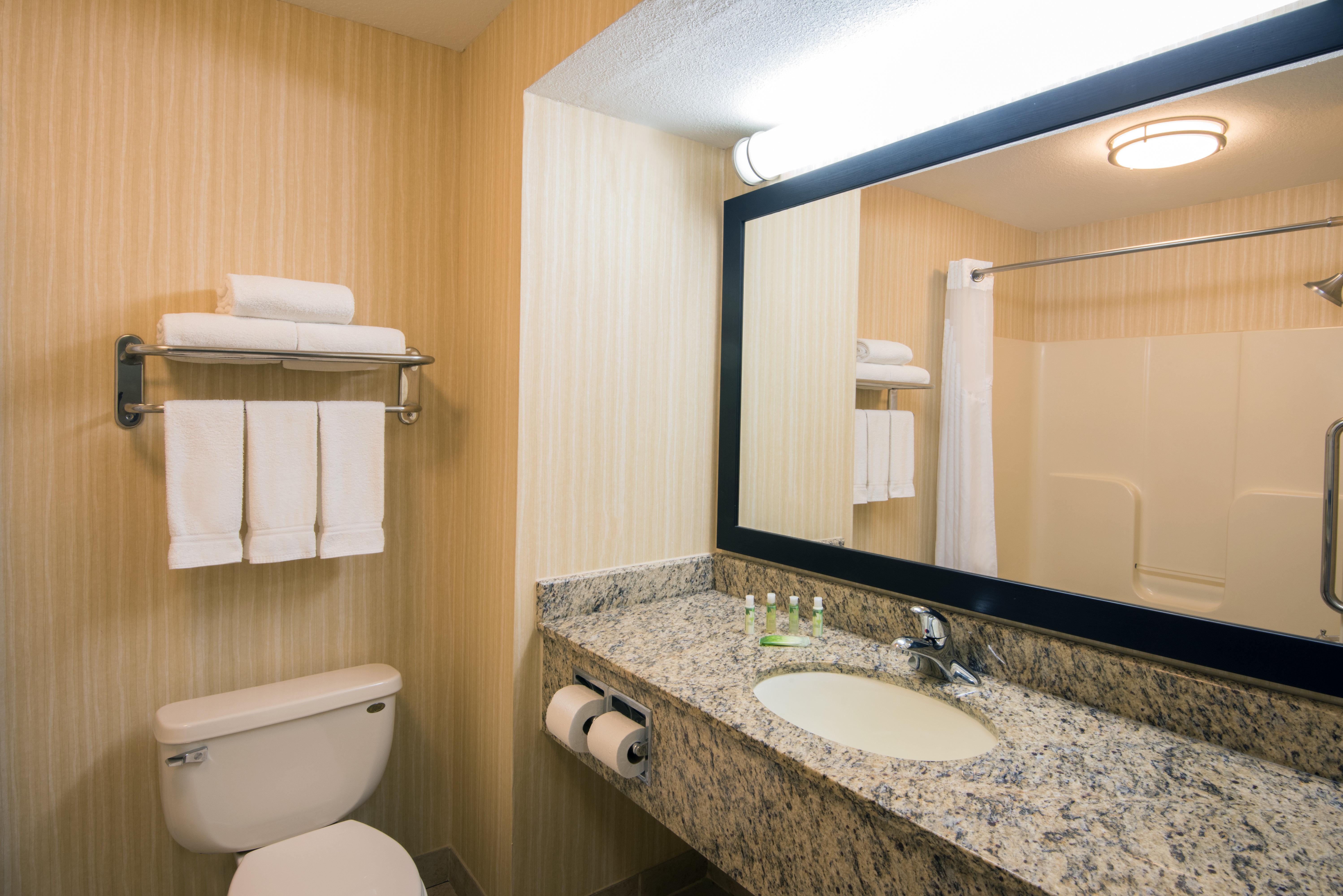 Holiday Inn Express Hotel & Suites Wauseon By Ihg Exterior photo